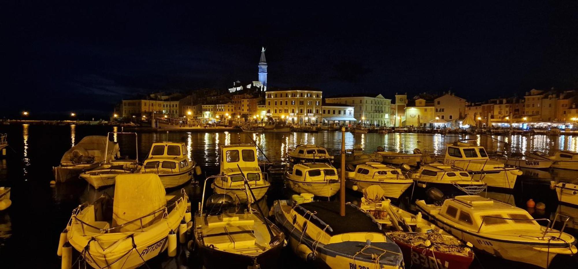 Apartments Fantazija Rovinj Bagian luar foto