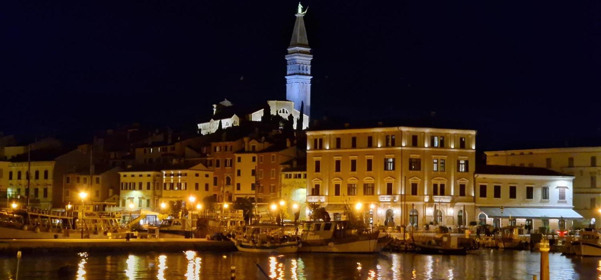 Apartments Fantazija Rovinj Bagian luar foto